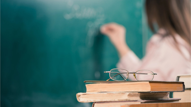 Освітній комітет Верховної Ради пропонує перевести всіх учителів на контрактну форму роботи