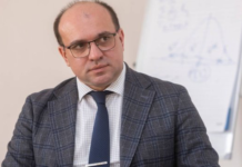 Заступник міністра освіти Курбатов задекларував сотні тисяч доларів, криптовалюту та акції Amazon і Tesla